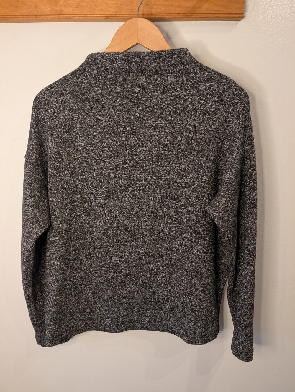 Uniqlo Womens M Charcoal Gray Mock Neck Sweater Boxy Drop Shoulder Soft Knit Top